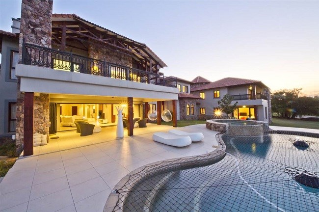 Coastal Living in Bluewater Bay