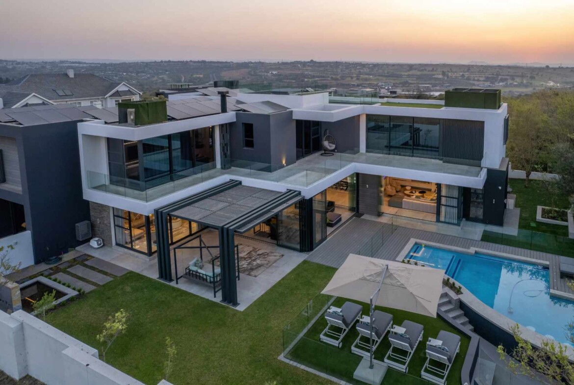 Penthouse Vistas in Humewood